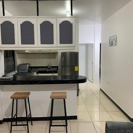 Comfortable 3-Bedroom Apartment, Close To The American Consulate 瓜亚基尔 外观 照片