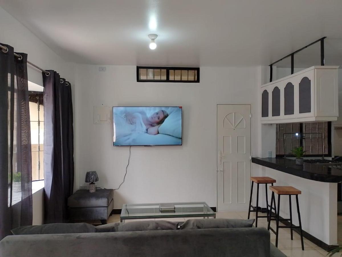 Comfortable 3-Bedroom Apartment, Close To The American Consulate 瓜亚基尔 外观 照片